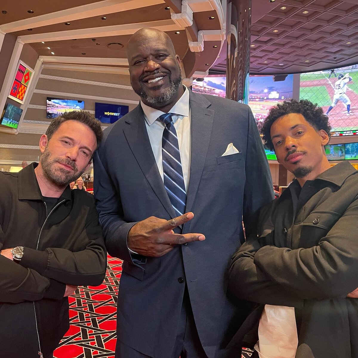 Photo: instagram.com//shaq Бен Аффлек, слева 192 см. Шакил О'нил в середине 216 см