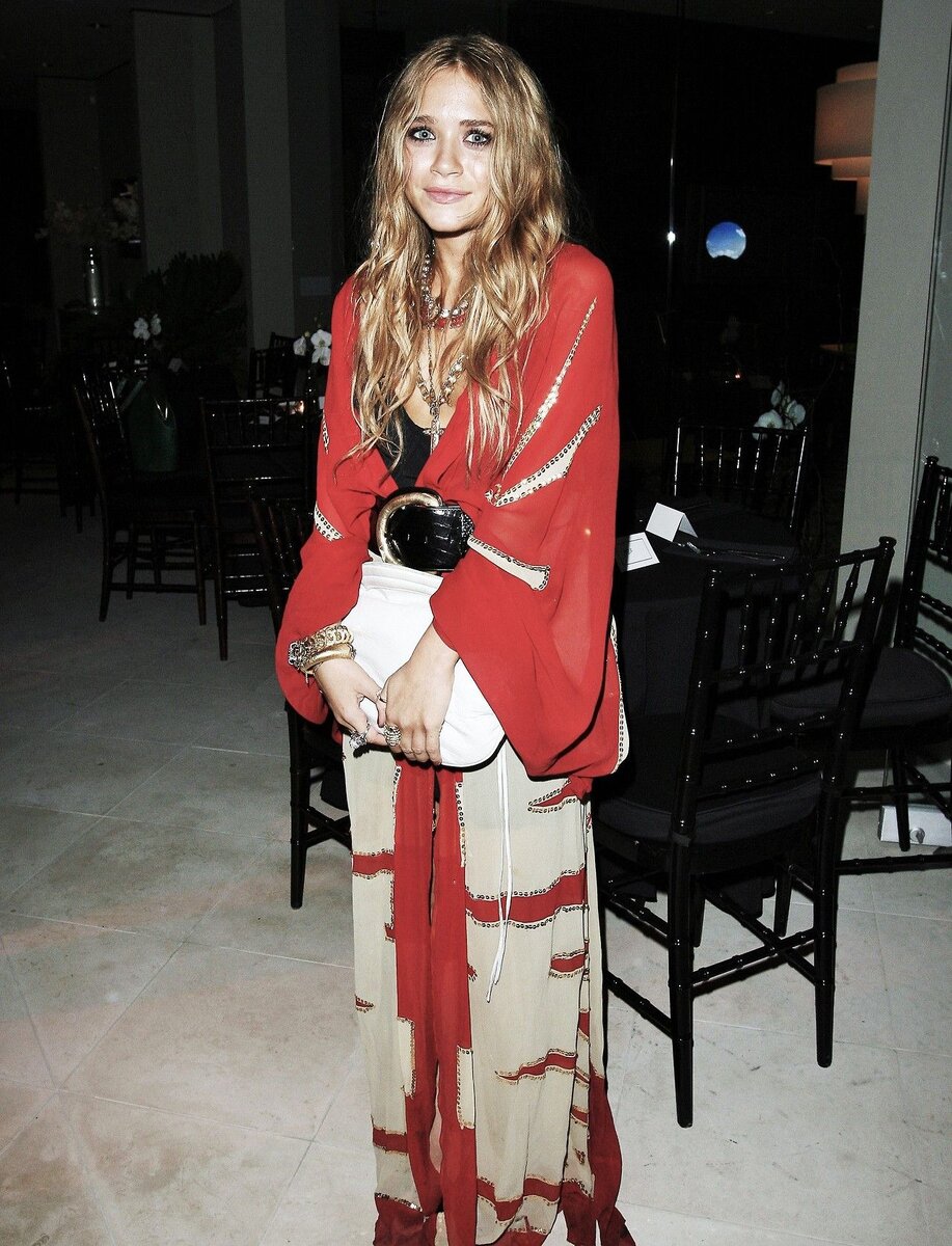 Стиль олсен. Сестры олсен бохо. Стиль сестер олсен 2022. Стиль олсен. Эшли олсен стиль.