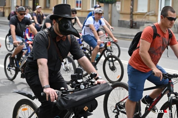 Участники Велопарада, фото vk.com/veloparadrostov