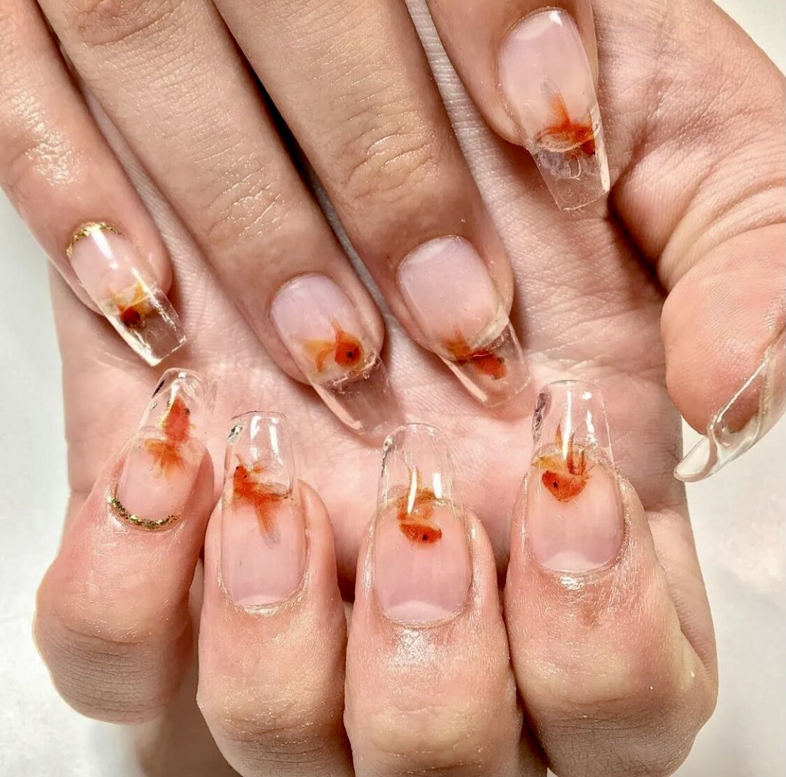 Прозрачные ногти