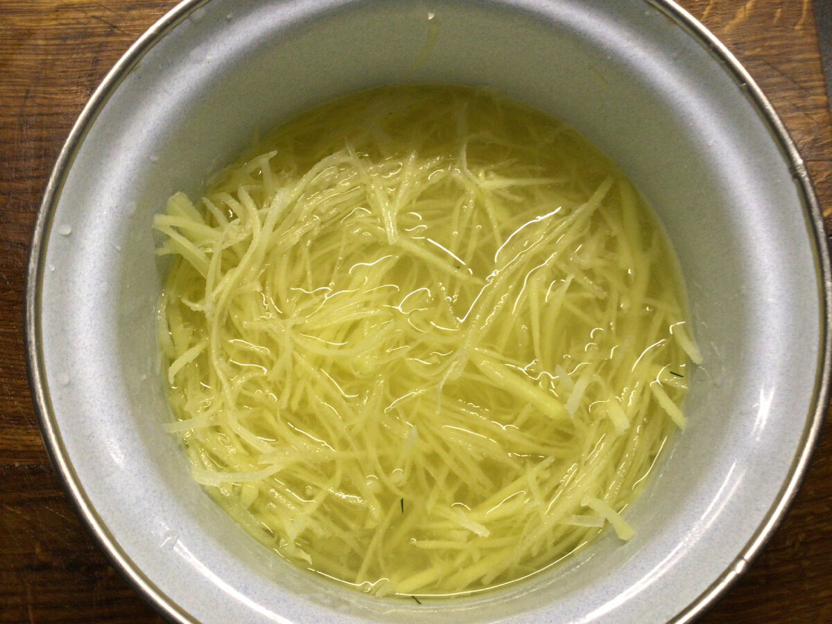 Корейский салат камди ча из картофеля и курицы