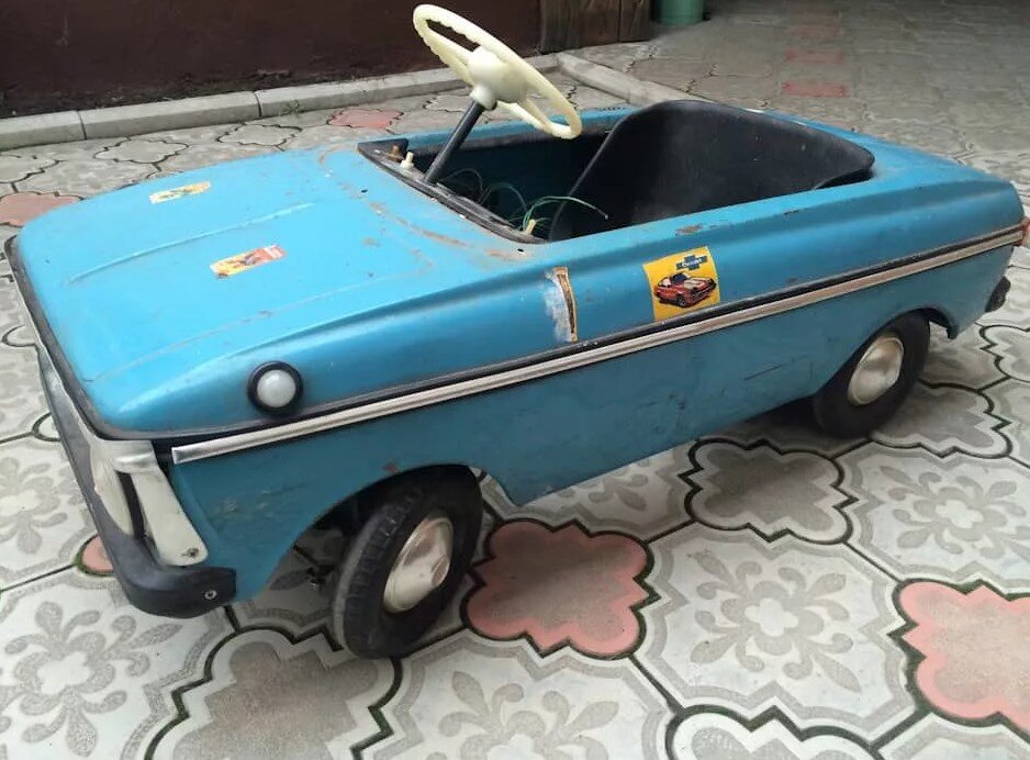 Детские педальные машины — купить в Москве веломашину для детей в вторсырье-м.рф
