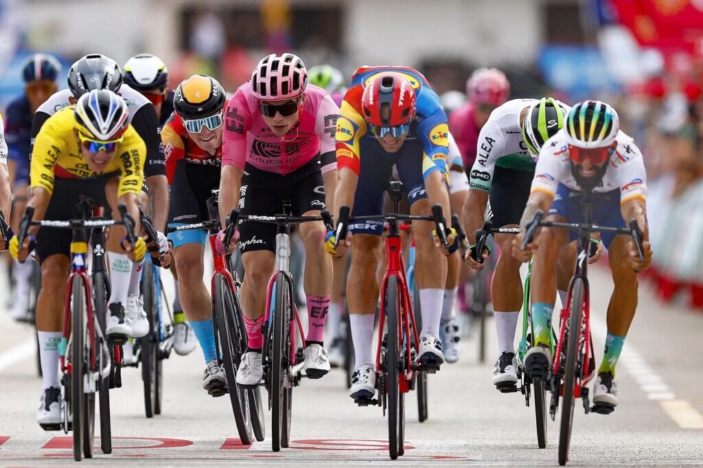    Жоффрэ Суп (справа). Фото: Sprint Cycling