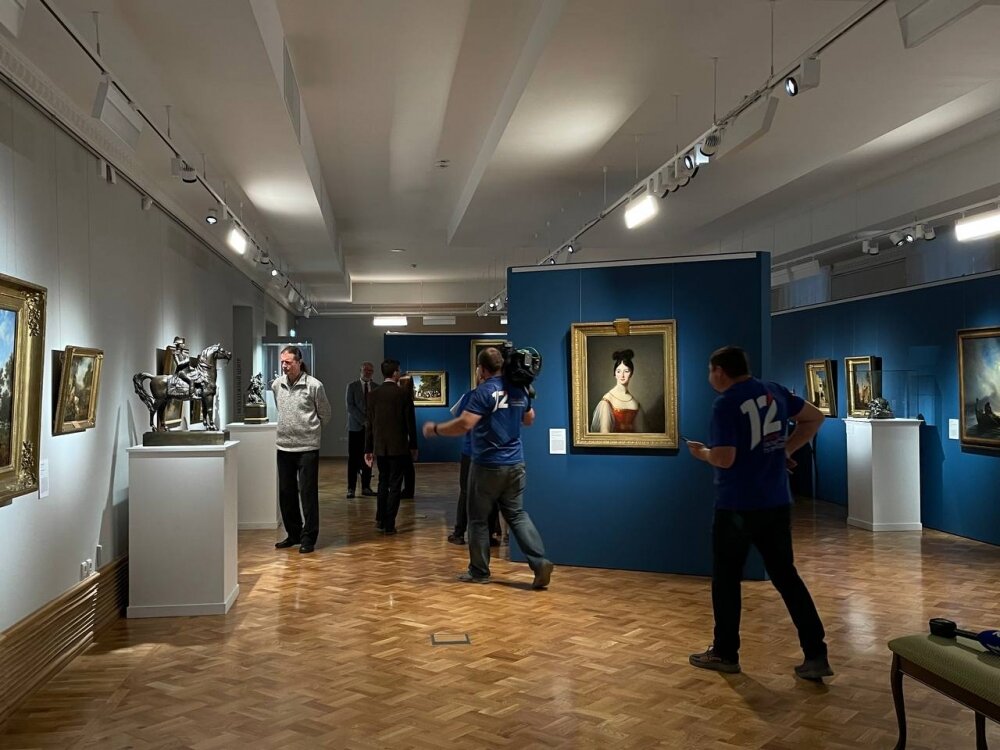    На пресс-показ спешили представители прессы и культурного сообщества города. Фото:  АиФ/ Дарья Матысяк