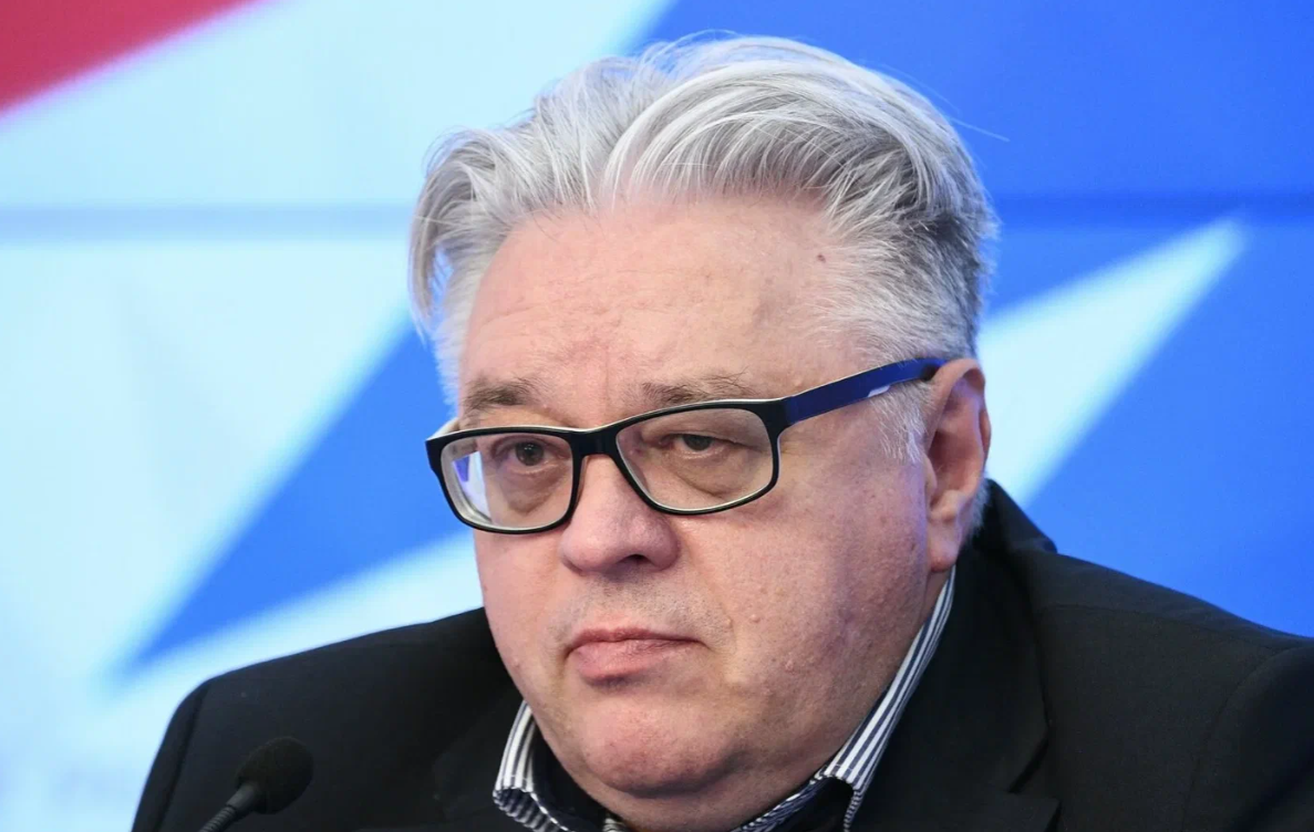 директор института академик