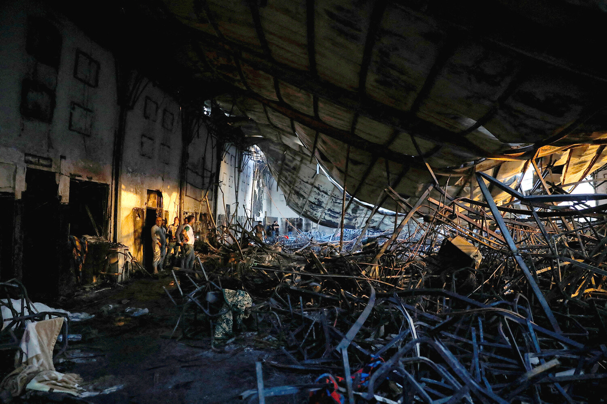 Последствия пожара на свадебном торжестве в районе Хамдания в иракской провинции Ниневия, 27 сентября 2023 года / Фото: Abdullah Rashid/Reuters