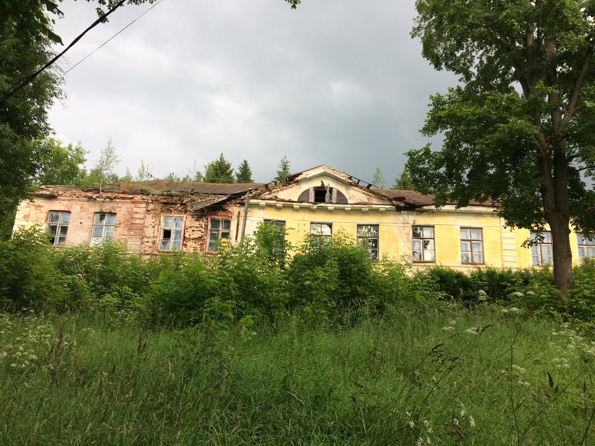 Вот так выглядит Путевой Дворец Екатерины Второй сейчас. Фото Сергея Кудярявцева