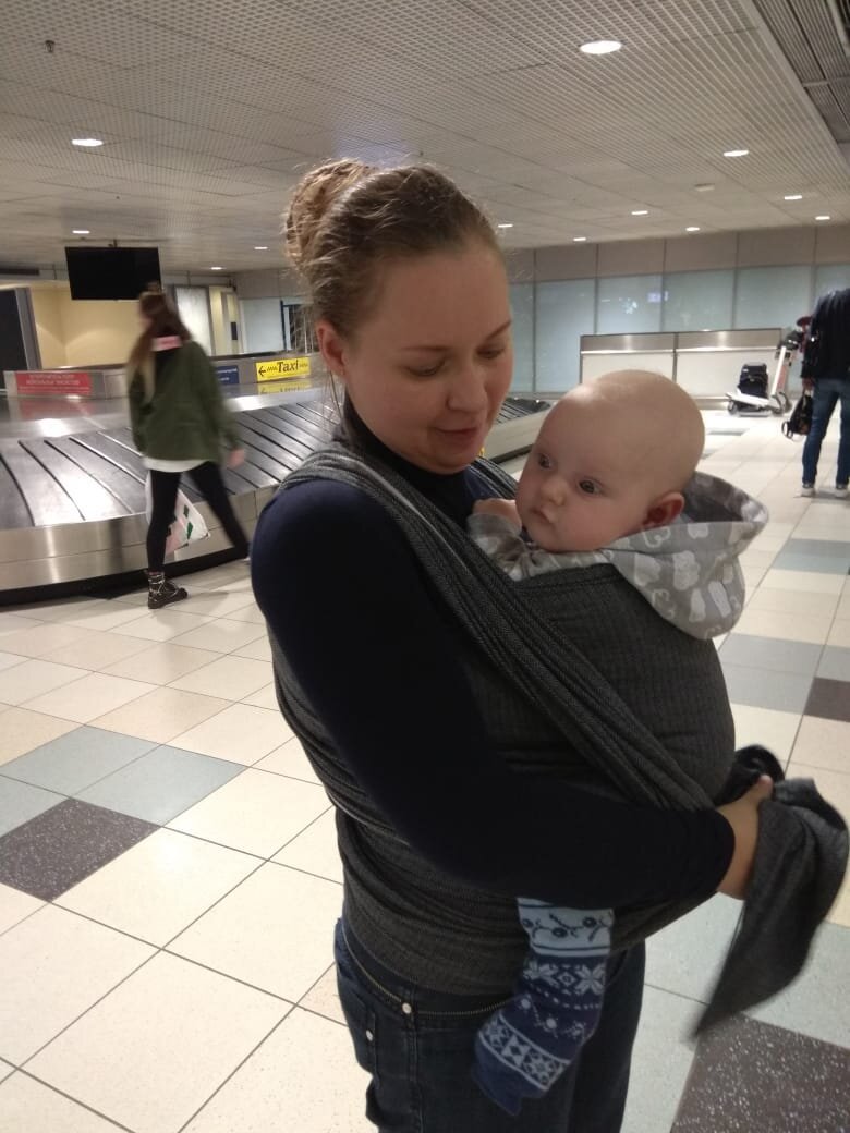 Здесь дочке пять месяцев. И это уже пятый ее полет.