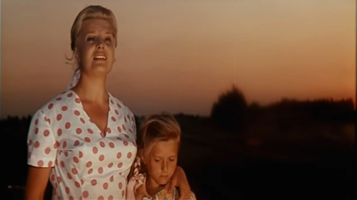 Татьяна Доронина и Елена Костерева в фильме «Мачеха», СССР, 1973 год