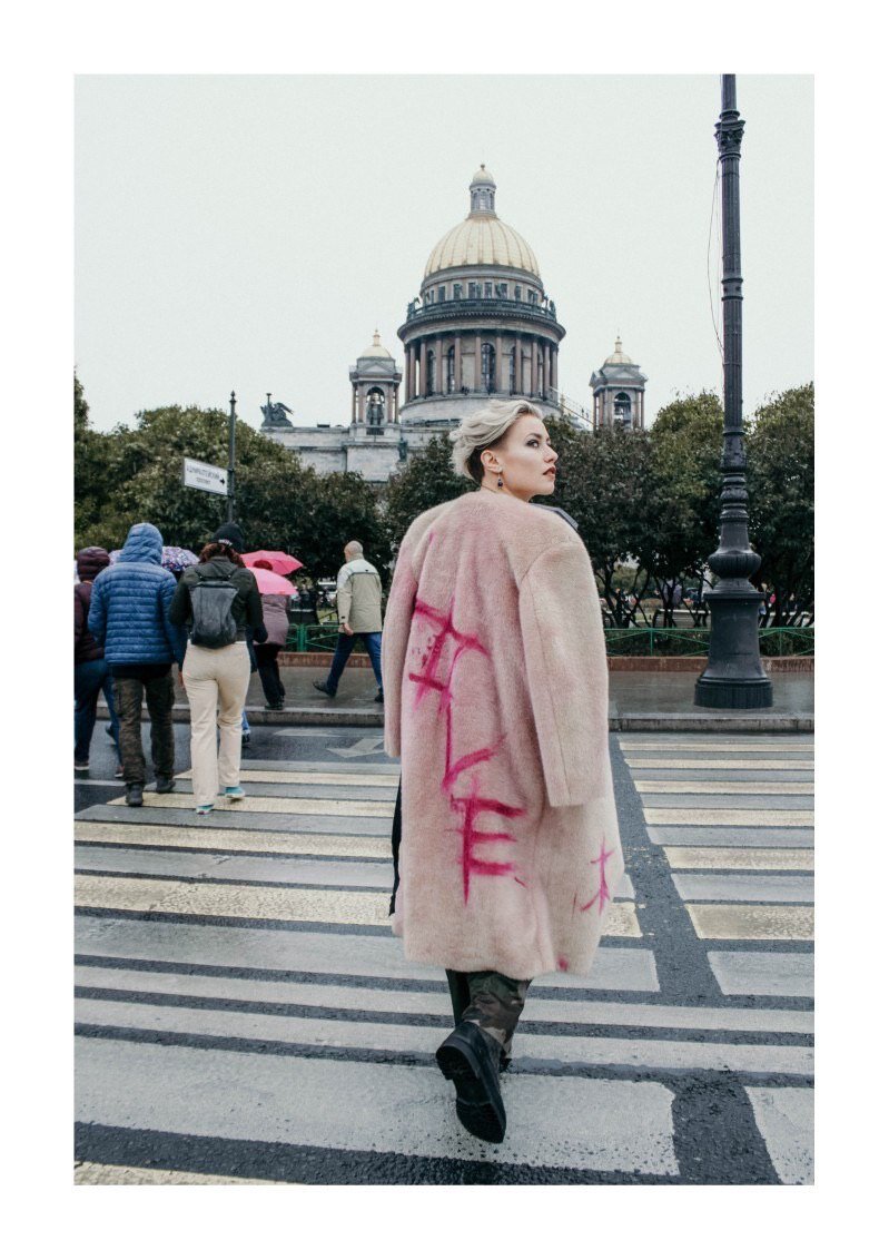 Кричащая и писклявая шуба no name Российский кастом 
Питерский андеграунд

5500₽
«Old Baby Vintage”
Казанская 33/Антоненко 5
Санкт-Петербург