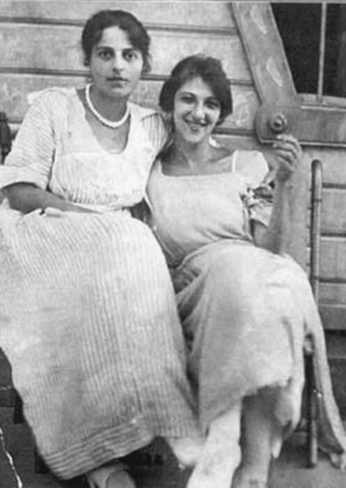 Юная Фая Раневская (тогда ещё Фельдман) умела смотреть на неудачи с юмором. Фото: pinterest.com