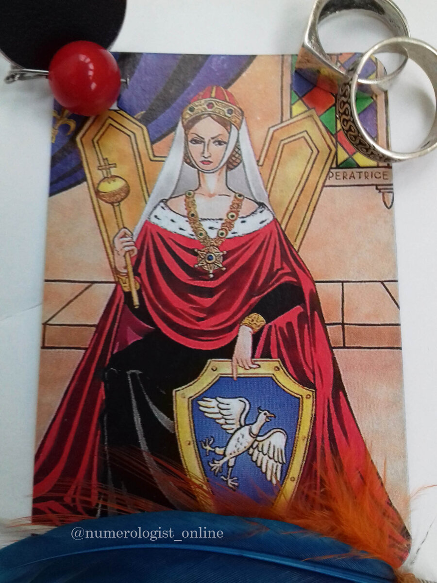 Вы можете властвовать! Но даже если у вас нет "опоры" в жизни - это не повод! Смягчитесь, позвольте мужчинам вас не бояться...