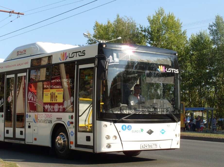 Часто у автобусов всех пассажиров забирают маршрутки