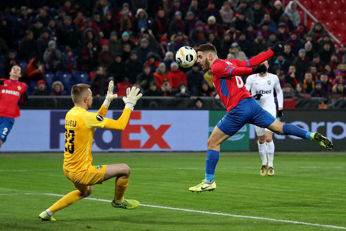 Опасный момент у ворот гостей.                                                                     Фото: открытые источники сети.