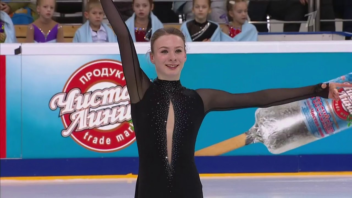 Мисс стиль кп 2022. Девочка кп. Девочка кп. Костюмы 2020 фигурное катание. Девочка кп.