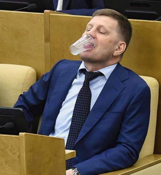"Я зарабатываю миллионы, делая вот так. А ты так умеешь?"