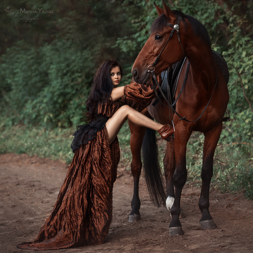 Девушка с лошадью. Девучка лошат. Красивая фотосессия с лошадью. Фотосессия с белой лошадью. Девушка на коне.