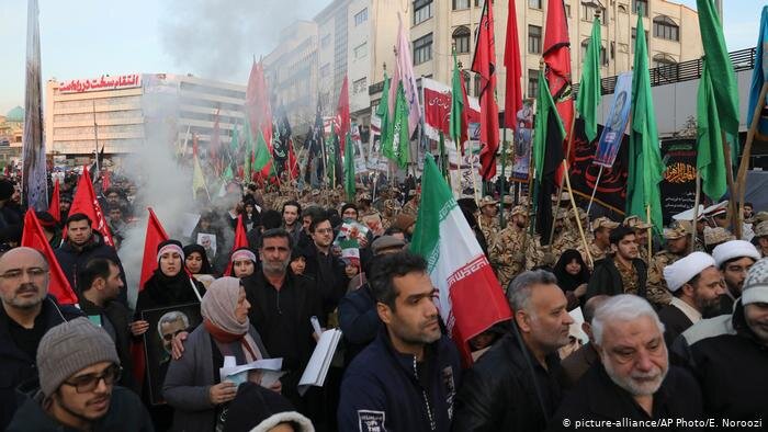 Церемония прощания с Сулеймани в Тегеране