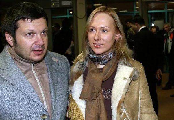 Владимир соловьев личная жизнь дети фото Владимир Соловьев: кто жена и дети телеведущего ПЕНДЕЛЬТЮР Дзен