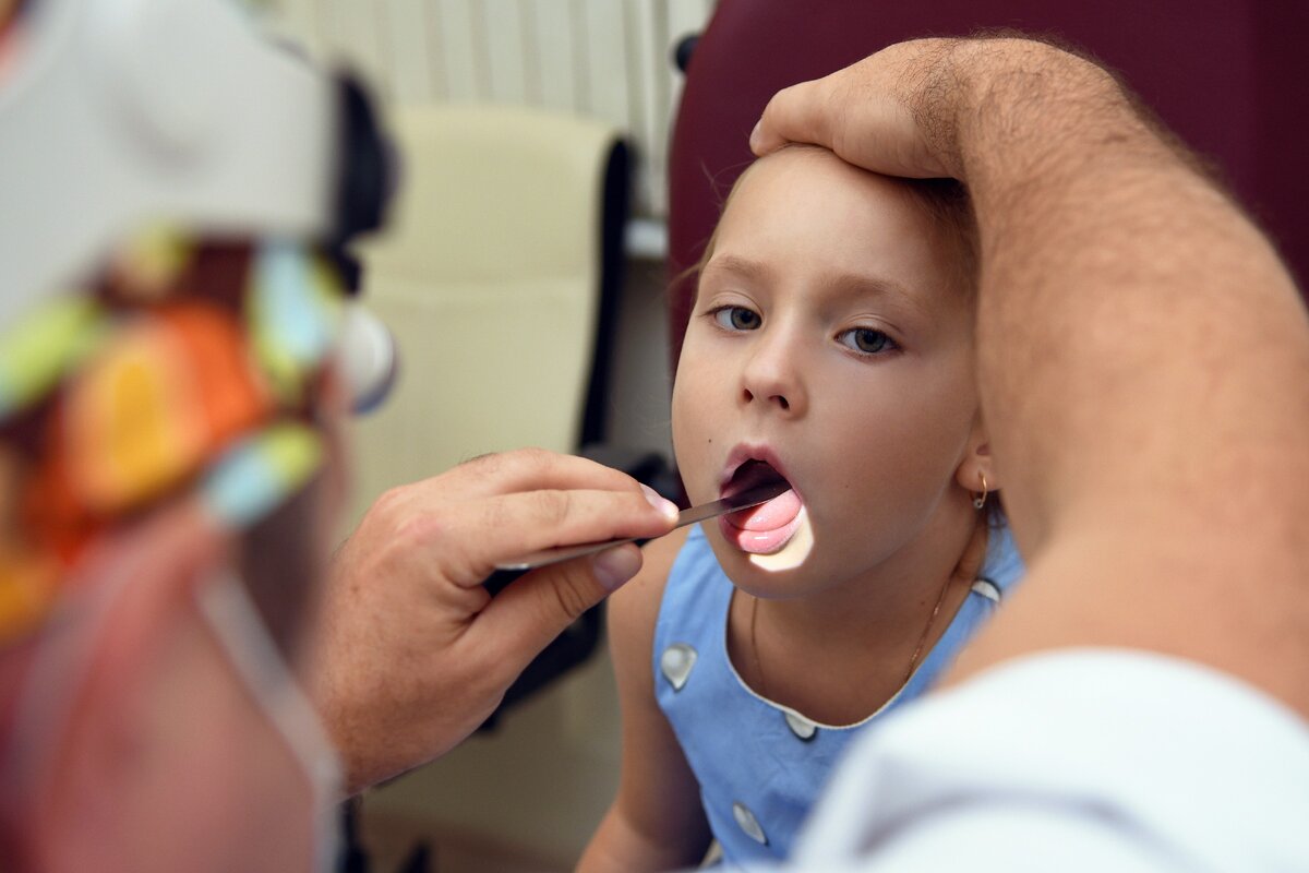 Кандидат медицинских наук Владимир Зайцев ведет прием в своей клинике