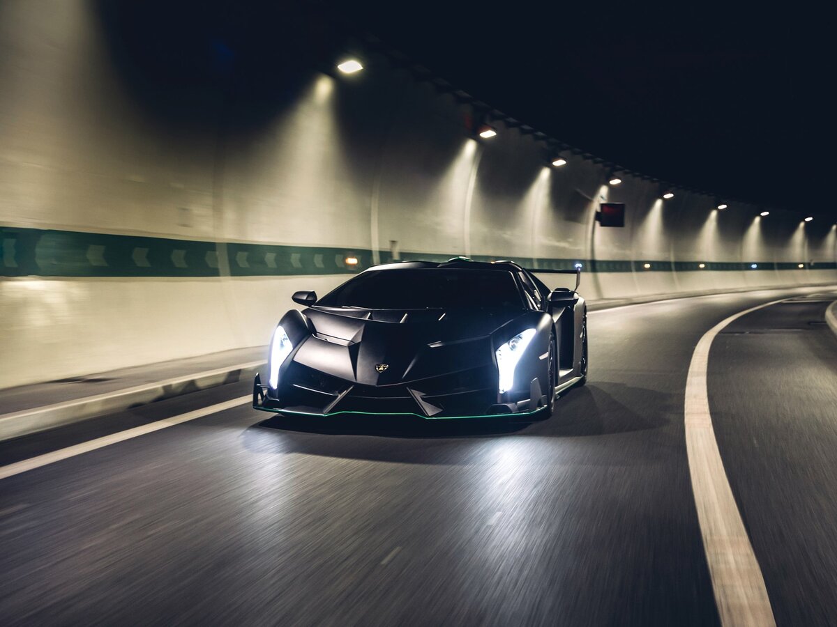 Lamborghini Veneno Roadster 2