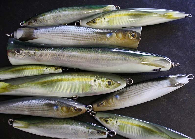 Нанести покраску своими руками с помощью новой разработки JigSkinz возможно на приманки, изготовленные из дерева, пластика, стали или свинца. 