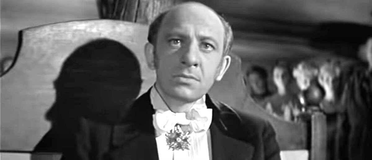 Кадр из к/ф "Скверный анекдот"