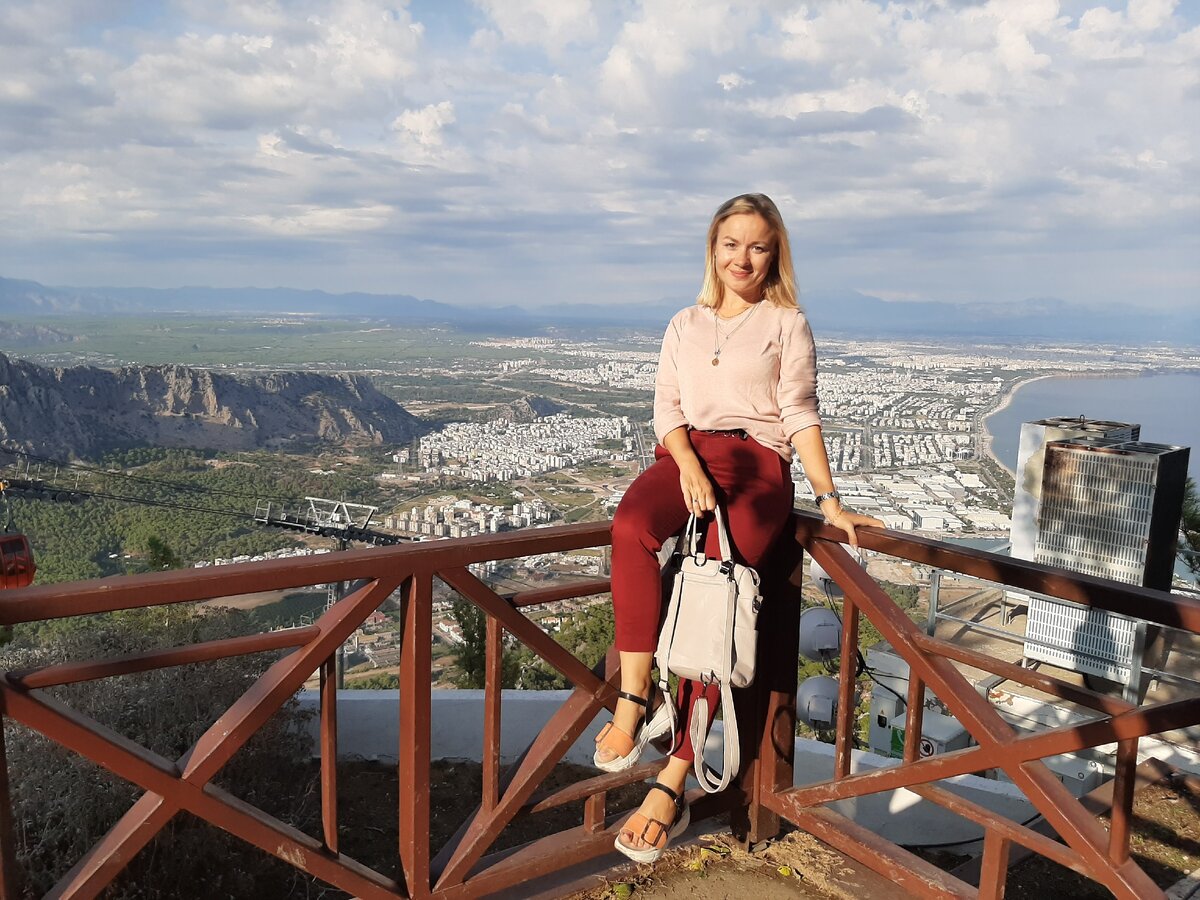 Вершину этой горы я вижу с балкона, Анталия как на ладони!