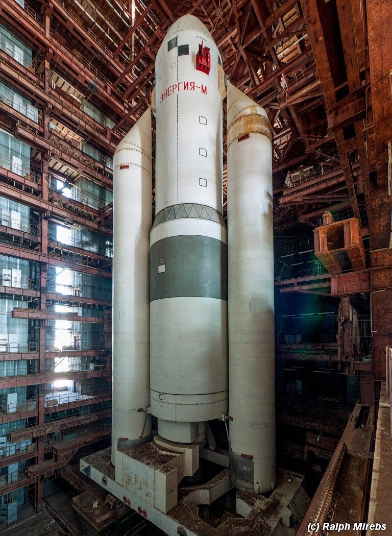 Источник фото: https://aviator.guru/blog/43886998773/Raketa-nositel-Energiya-M-i-eyo-poslednee-zhilische