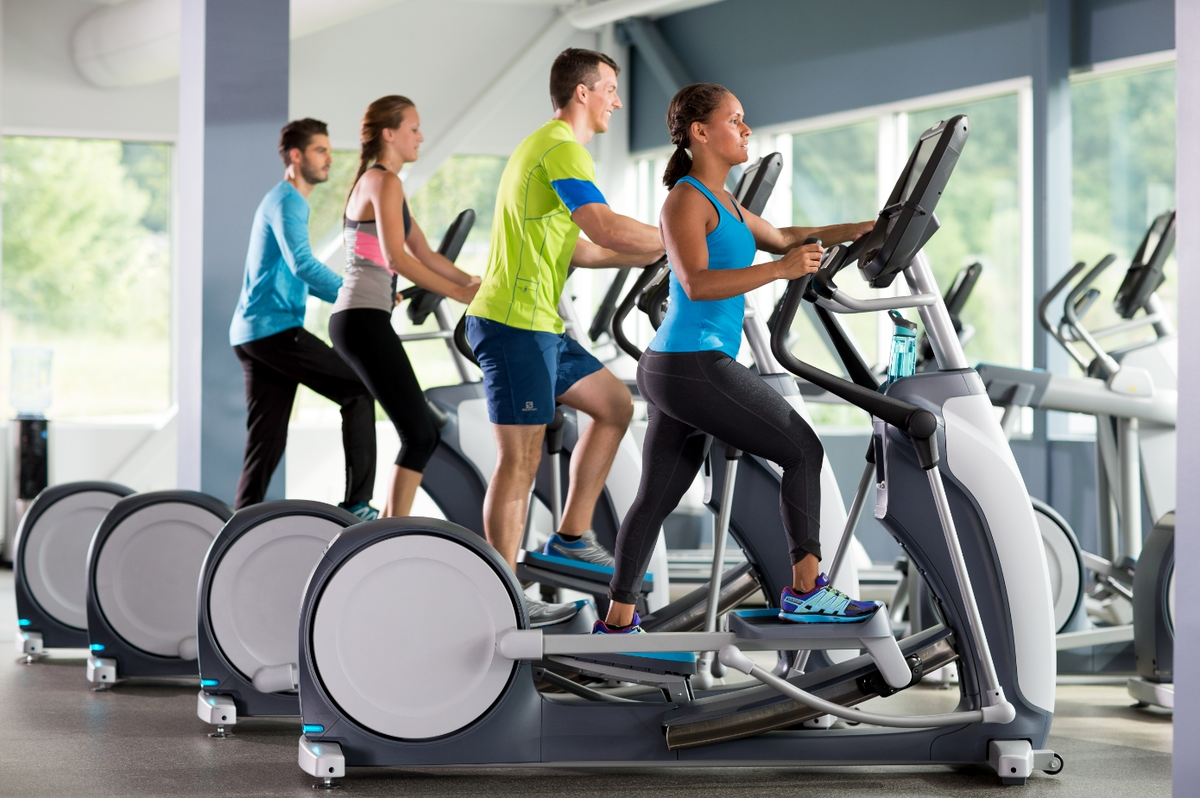 Health 2015. Precor Gym. Precor гантели. Занятия на тренажерах. Занятия на кардиотренажерах.