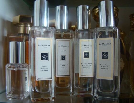 На фото ароматы Jo Malone из коллекции "Парфюм Дня"