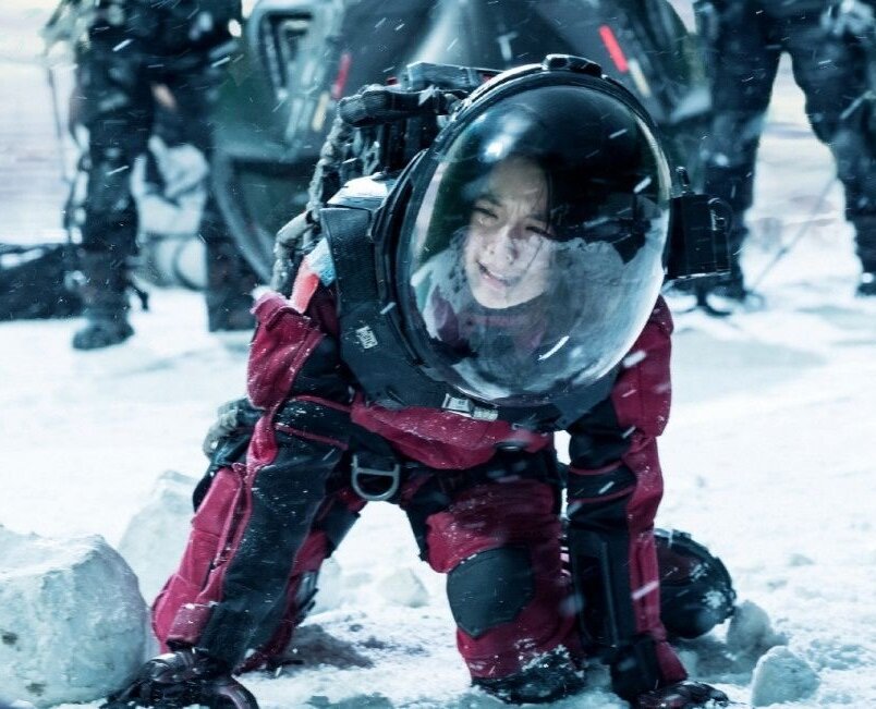 Блуждающая Земля (2019)