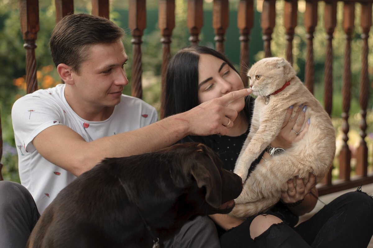 Всем составом. Я, Женек, Тея и Сима.