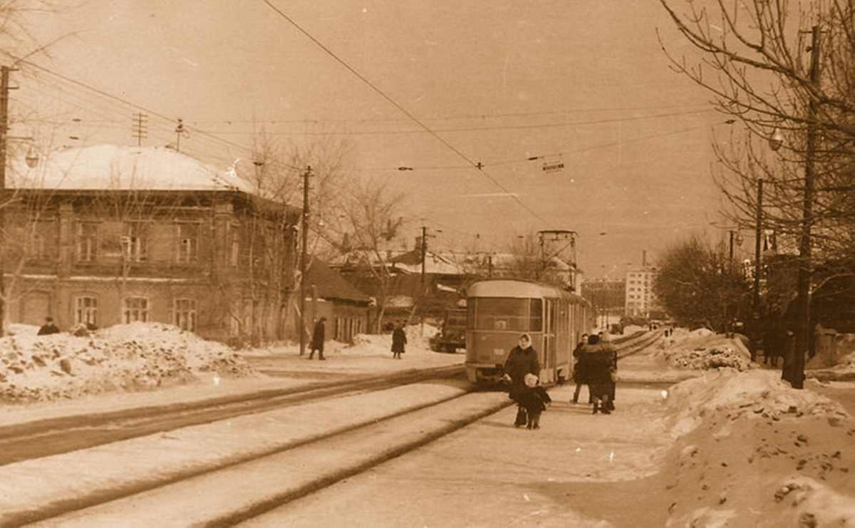 Куйбышев зимой. Улица Галактионовская Самара 1960. Куйбышев 1960. Куйбышев ул.Осипенко 1960 год. Улица Полевая Самара Куйбышев.