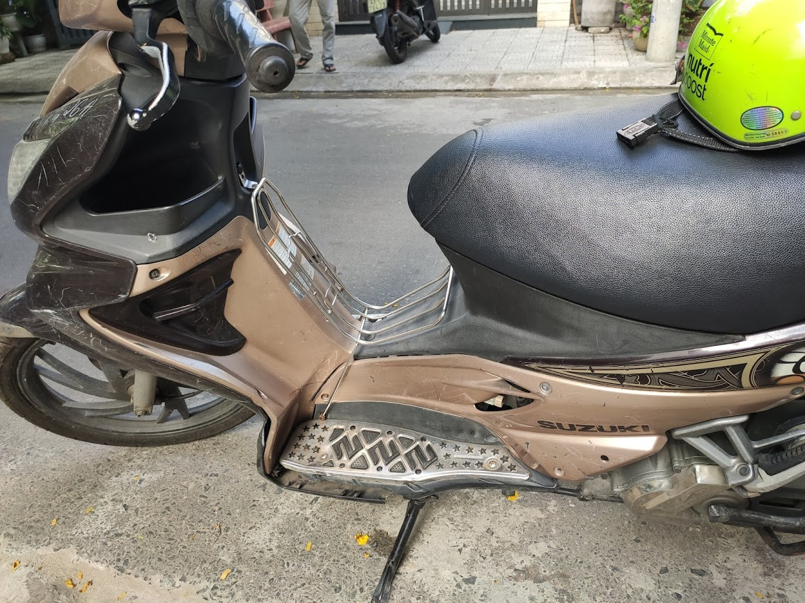 Ну немного покоцан