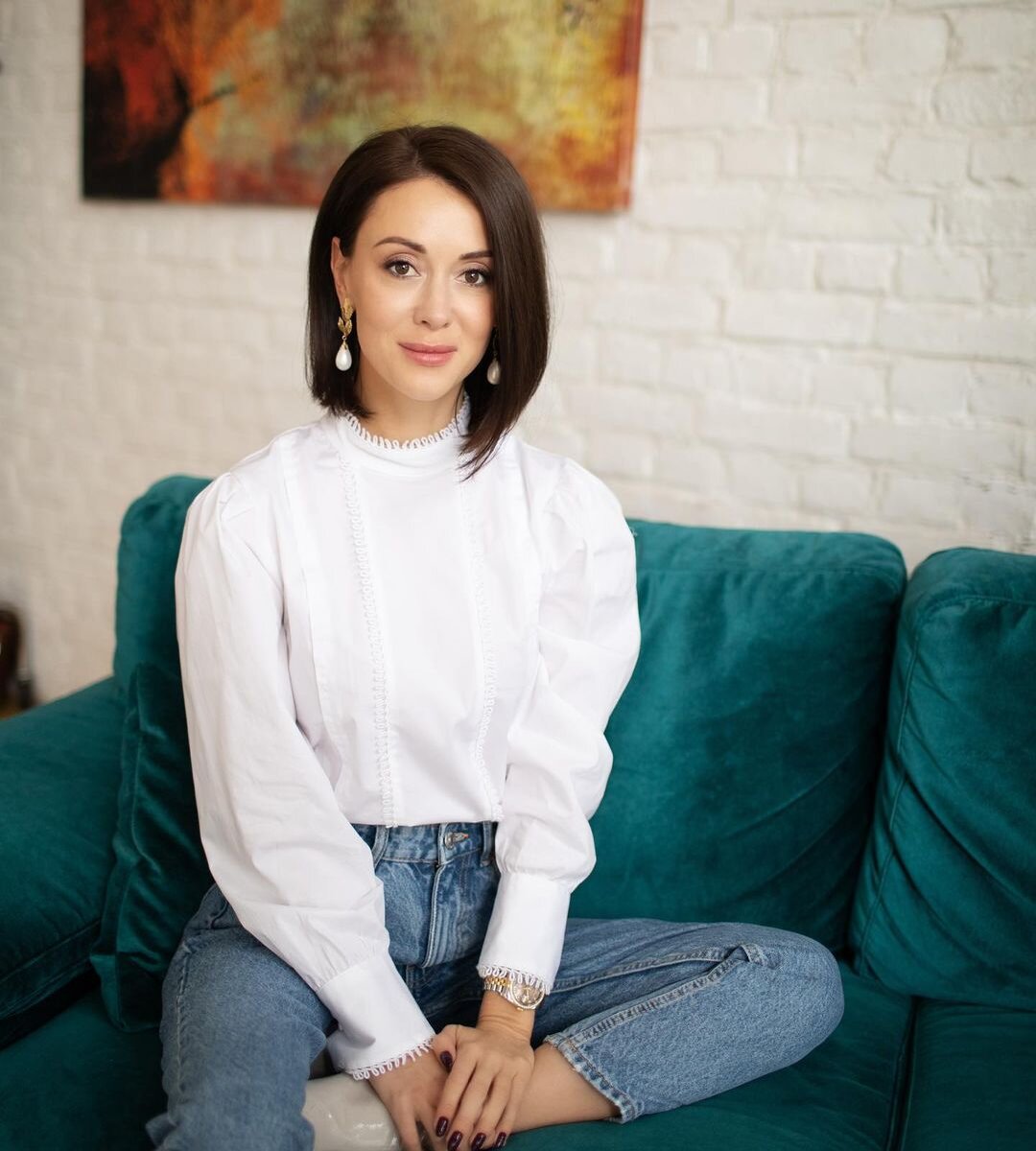 Галина Ткаченко - практикующий психолог, автор статей для профессионального издания Psychologies, создатель 7-ми онлайн курсов, которые прошли 40 000 женщин по всему миру