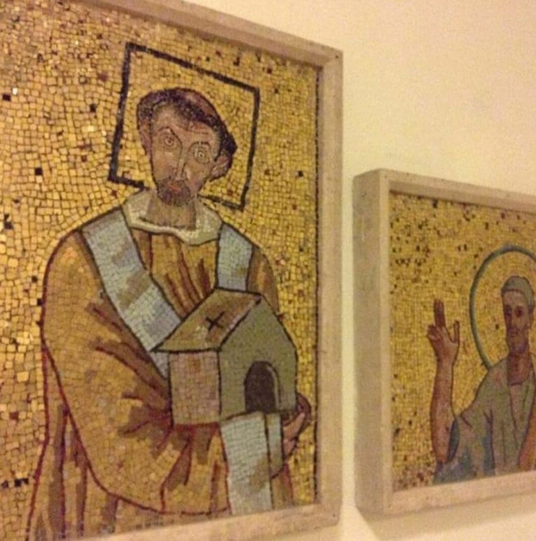 квадратный нимб. мозаики церкви св. санта-чечилия-ин-трастевере. квадратный нимб на иконах. нимбы мозаичных икон.