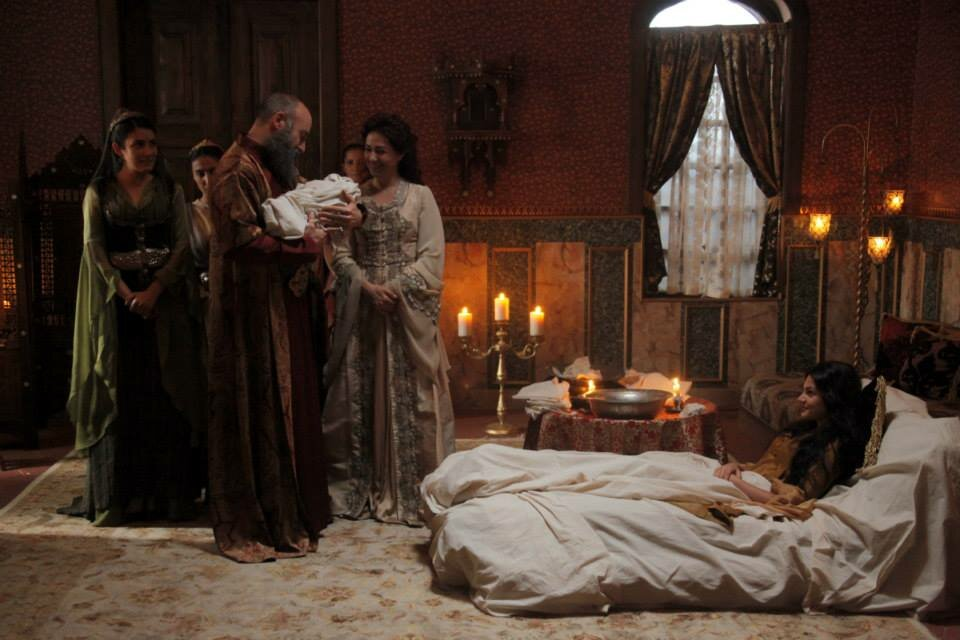 Рождение Разие Султан. Кадры из сериала "Великолепный век"