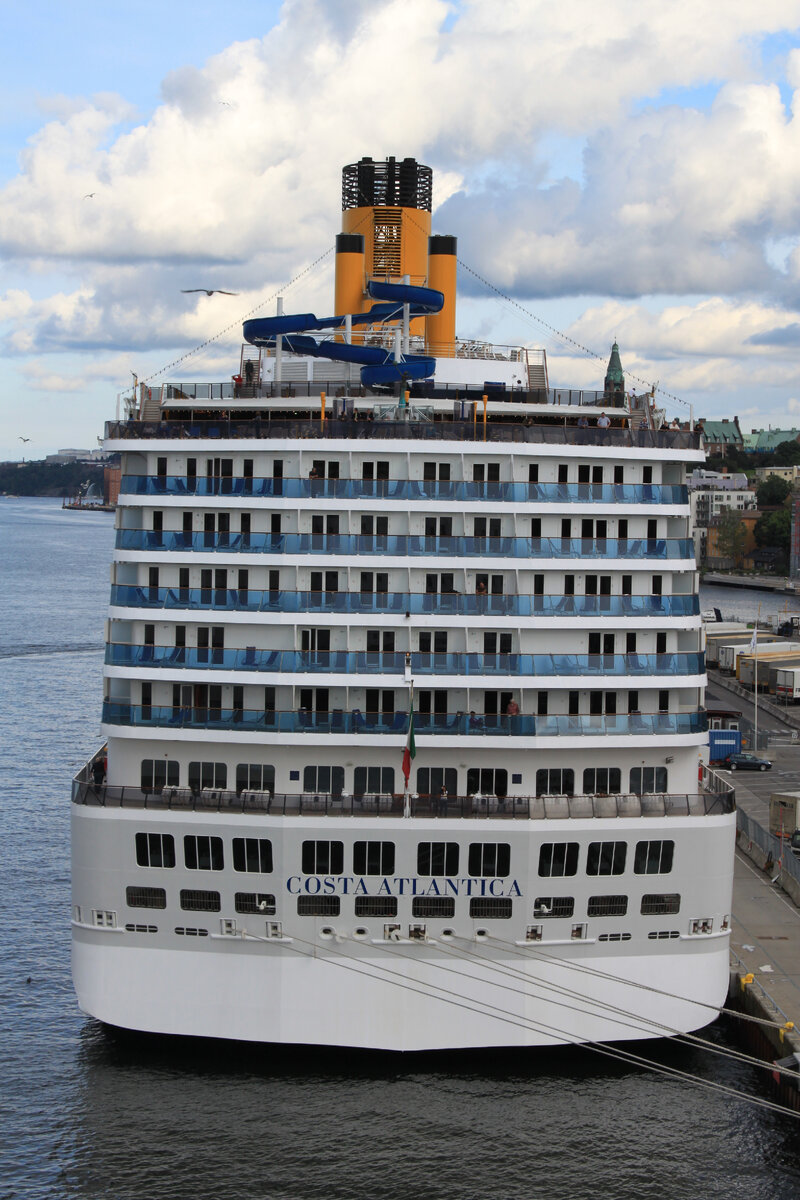 соседний круизный корабль COSTA ATLANTICA 
