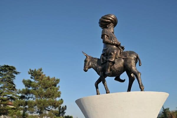 Памятник Ходже Насреддину в Акшехире