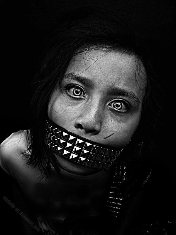 тревожная собака тревор хендерсон. вызывающие страх. бред с пониженной самооценкой. страшные лица из фильмов ужасов. низкая самооценка.