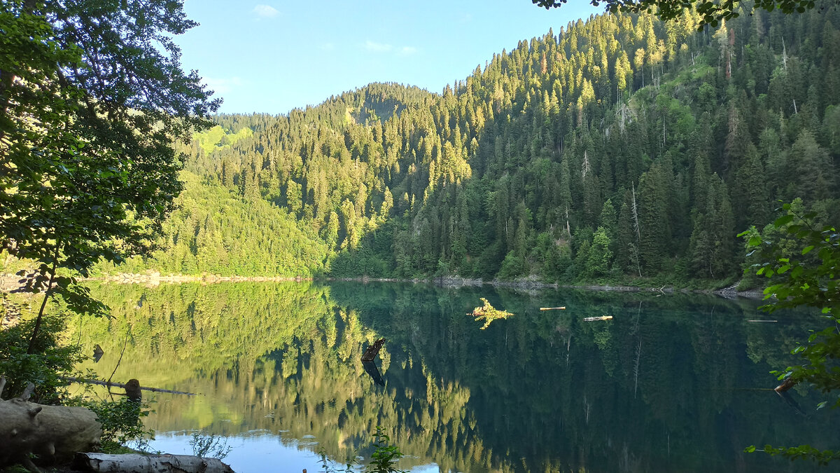 Малая Рица в 6 утра