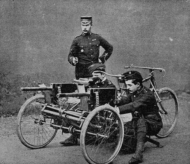 Vickers machine-gun tundem tricycle, 1901 год 