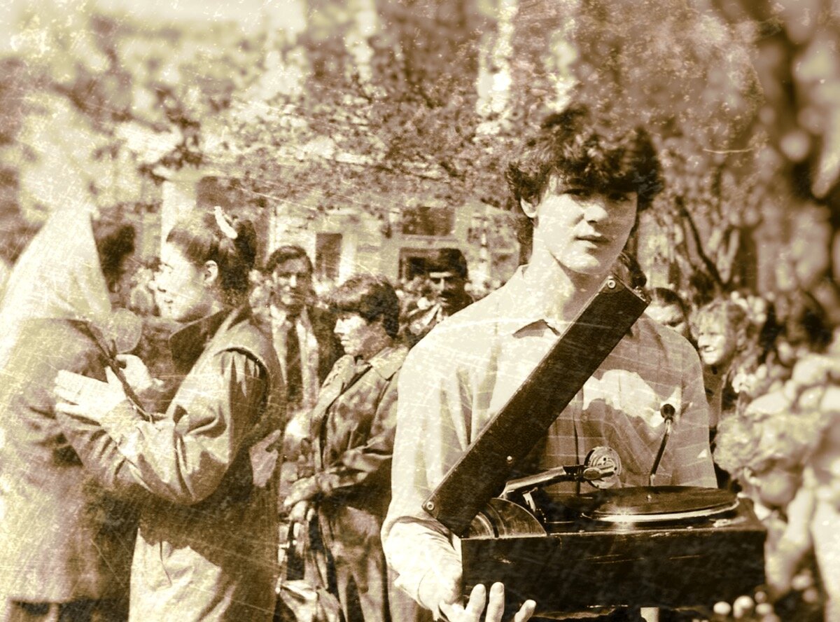 В годы Великой Отечественной войны (1941-1945) советский народ потерял более 52 млн. 812 тысяч человек. Сколько умерло от ран в послевоенные годы, никто не считал...