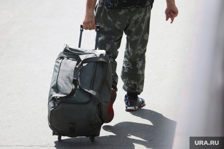    В ЯНАО прибыл в отпуск военнослужащий СВО, который работает учителем в Аксарке