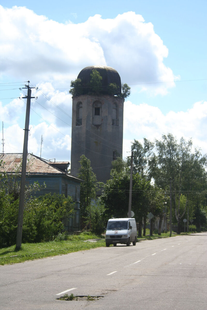 А этот конкретно башня