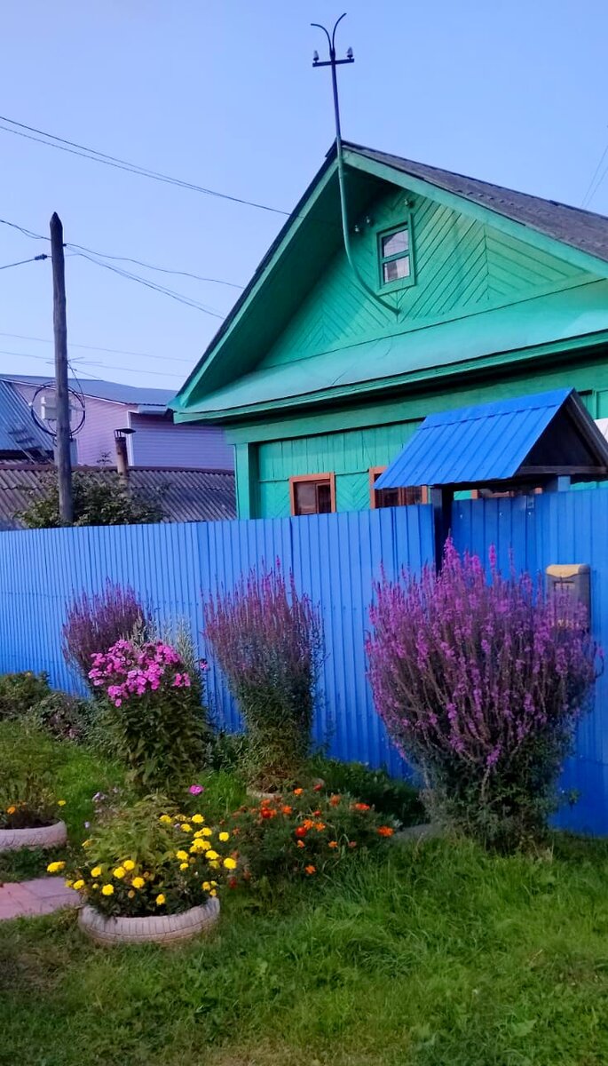 Мне мой забор глаза не режет. Когда ты не раб вещей, и немного этим ...