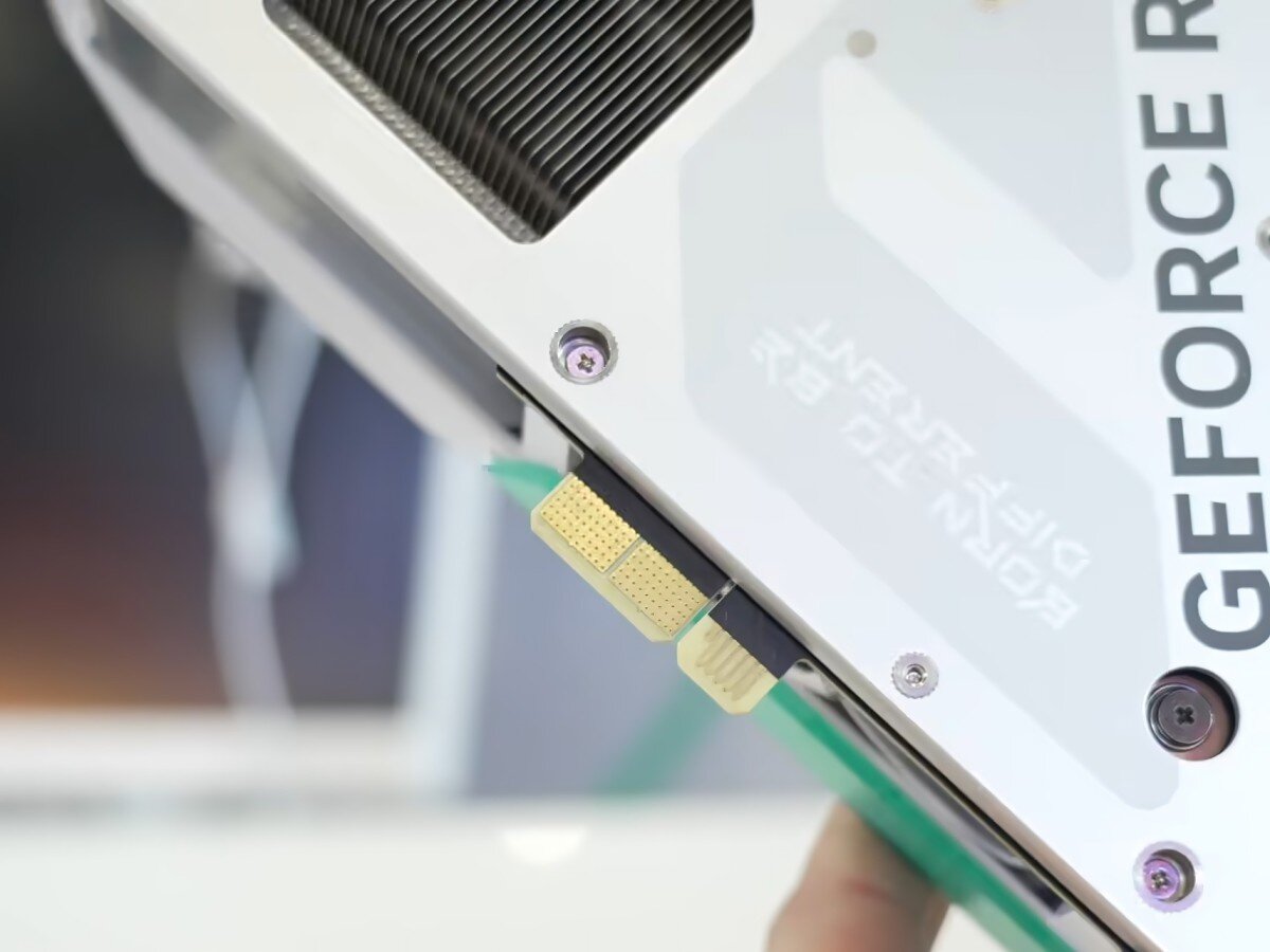    ASUS выпустила первую «беспроводную» видеокарту RTX 4070