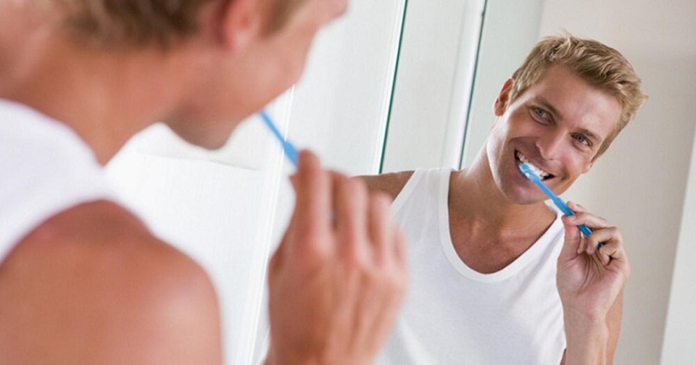 Чистите зубы