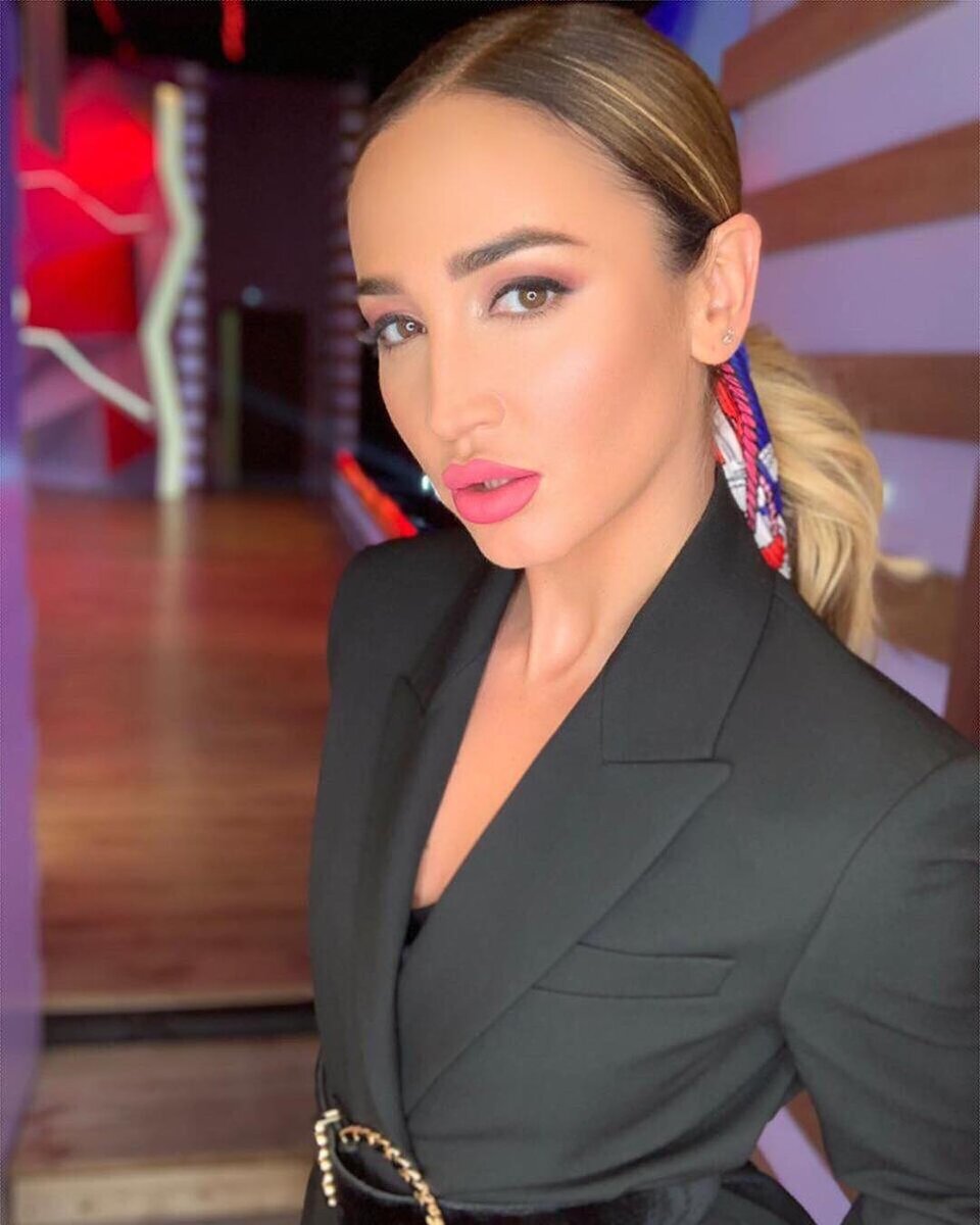 instagram.com/buzova86/